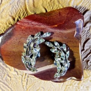 Lovely Vintage Bogoff Rhinestone Clip On Earring